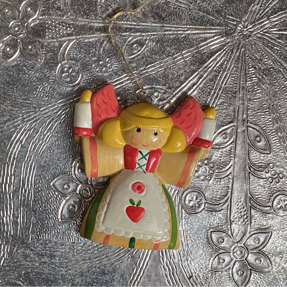 Vintage Christmas Ornament Bundle (7 Wooden, 1 Ceramic) - Picture 10 of 16